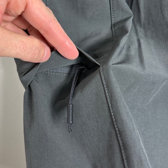 Voyager Quick Dry Pack Out Athletic Shorts Womens Size Large Dark Grey Cargo Zip - Picture 5 of 16